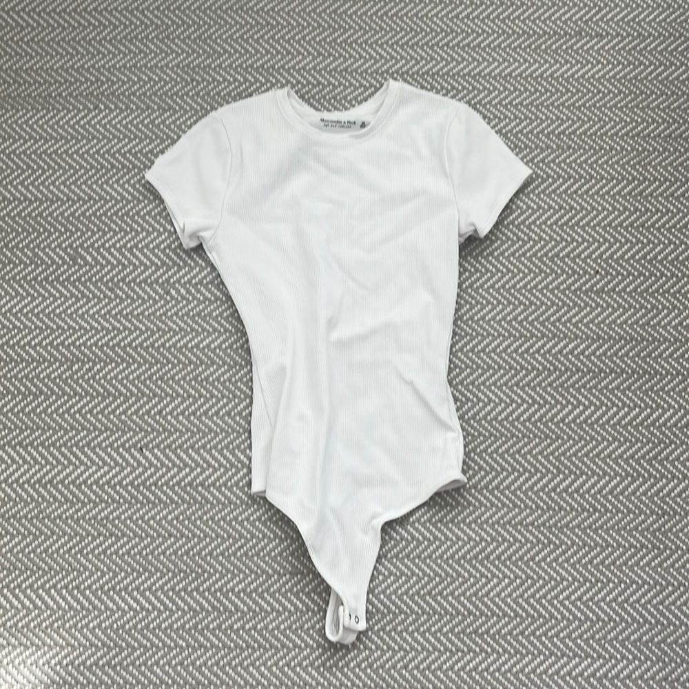 Abercrombie & Fitch white ribbed bodysuit